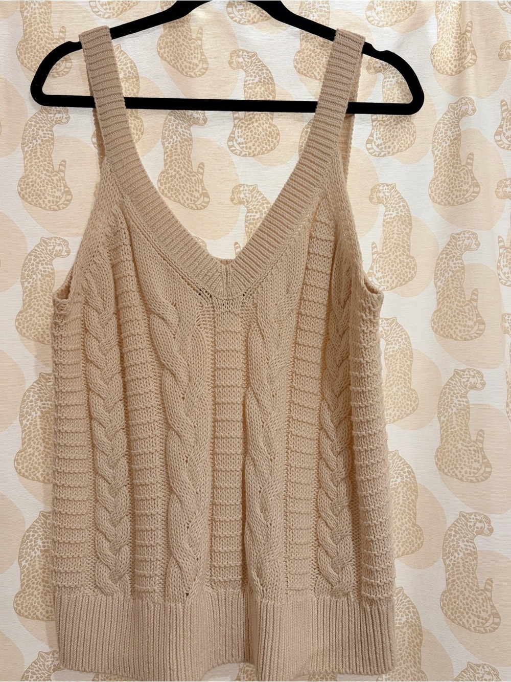 Banana Republic Beige Cable-Knit V-Neck Sweater Tank